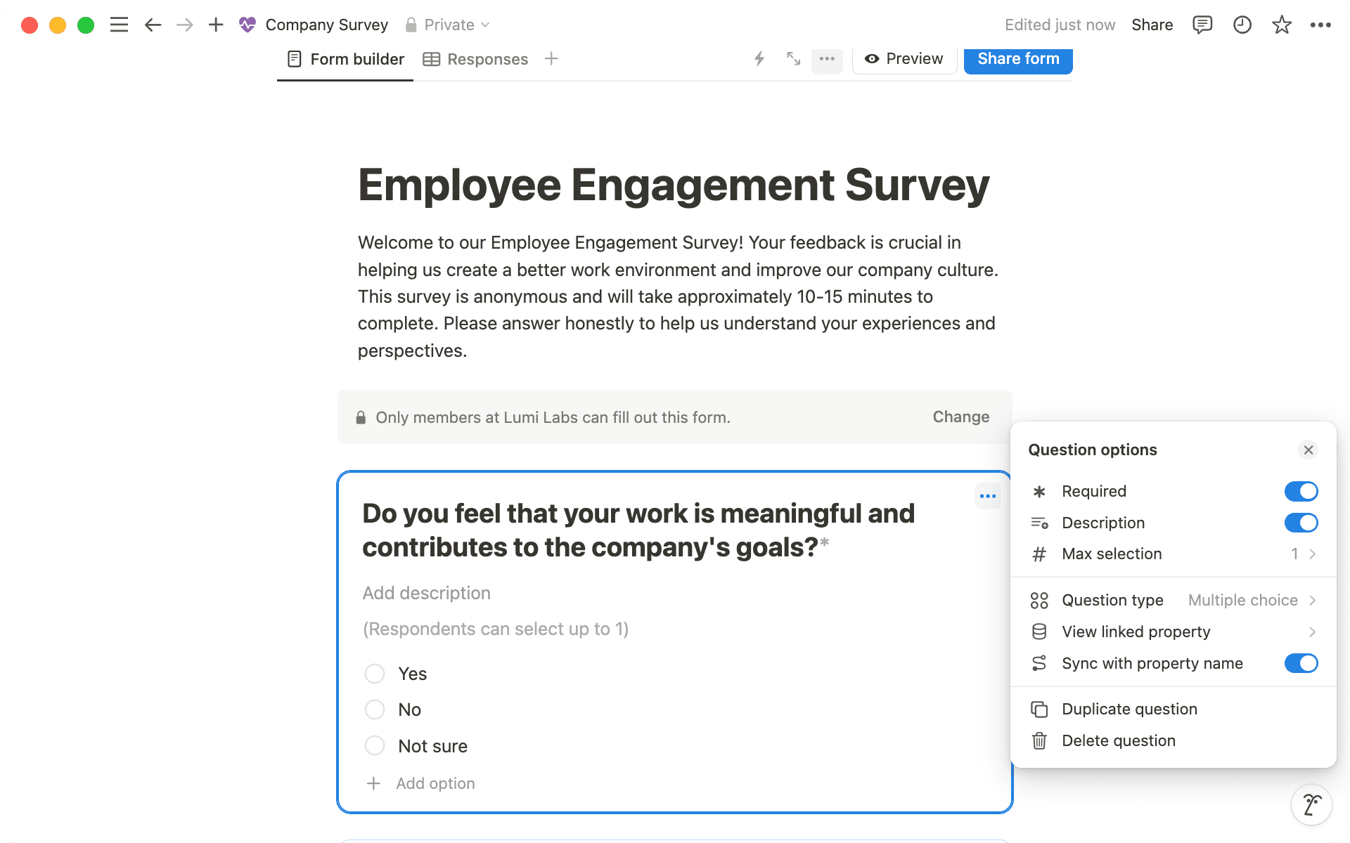 必要に応じて質問をマークしたり、役に立つ説明を追加したりするには、質問の三点ドットメニューに移動します。